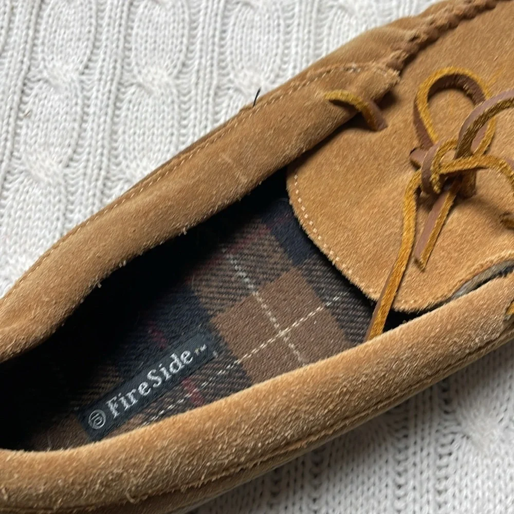 Men’s fireside sz 10 suede slippers. Rubber sole. Flannel plaid insole lining